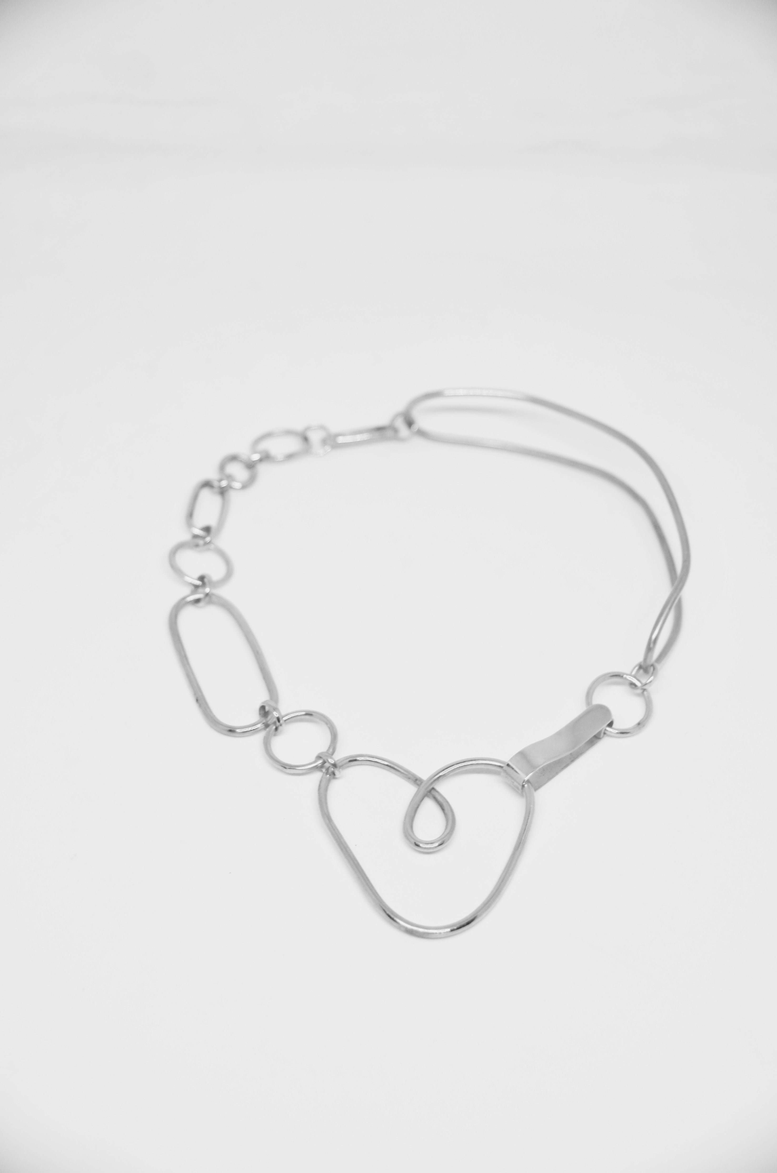 COLLAR CORAZON ESLABONES