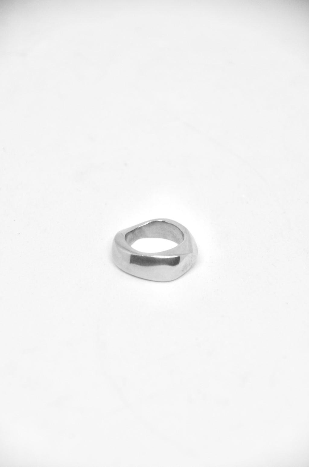 ANILLO IRREGULAR GORDOTE