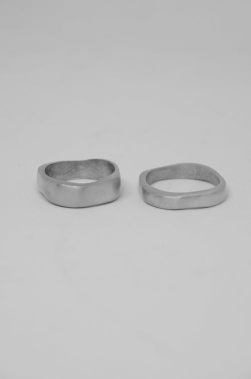 ANILLO IRREGULAR GRUESO MATE