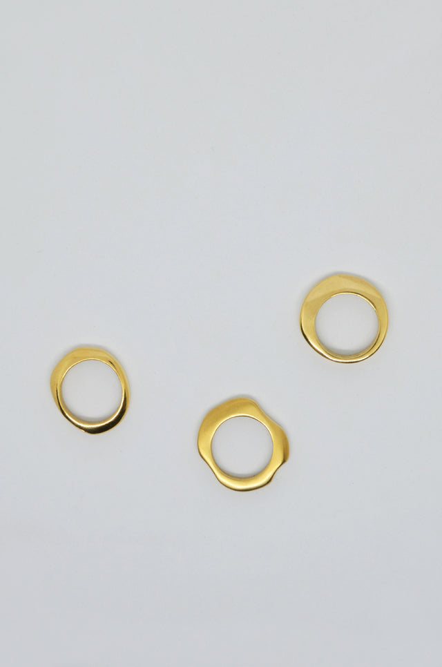 ANILLO IRREGULAR FINO